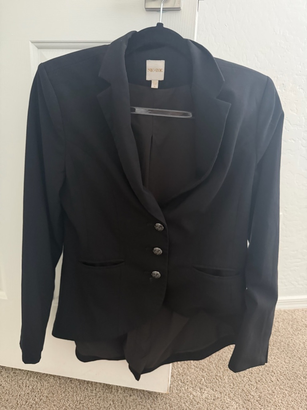 NIC+ZOE Black Women's Tailored Three-Button Blazer